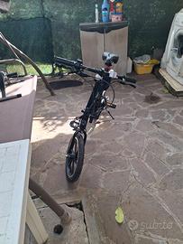 bicicletta elettrica  pieghevole 