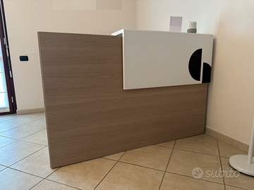 Bancone reception studio medico / ufficio