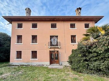 CASA DI CORTE A AZZANO DECIMO