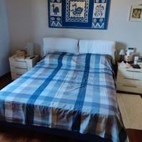 Letto matrimoniale 170×190 con cuscini poggiatesta