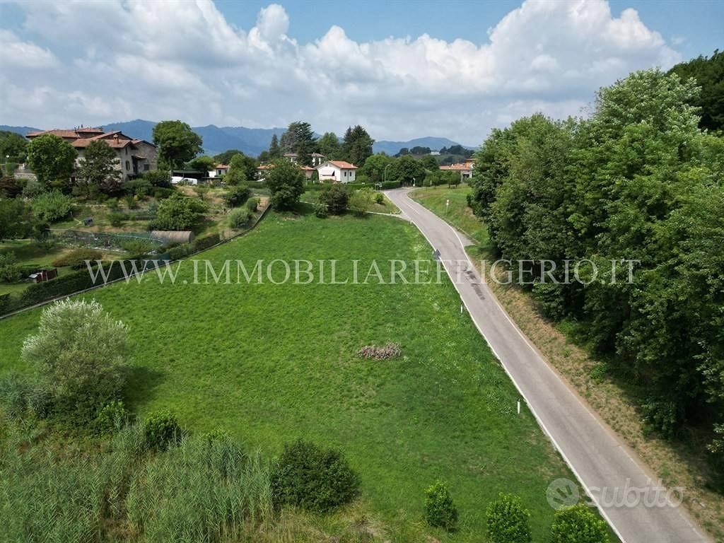 Terreno di 3130 m² a Monte Marenzo - Altro