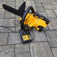 Motosega a batteria dewalt