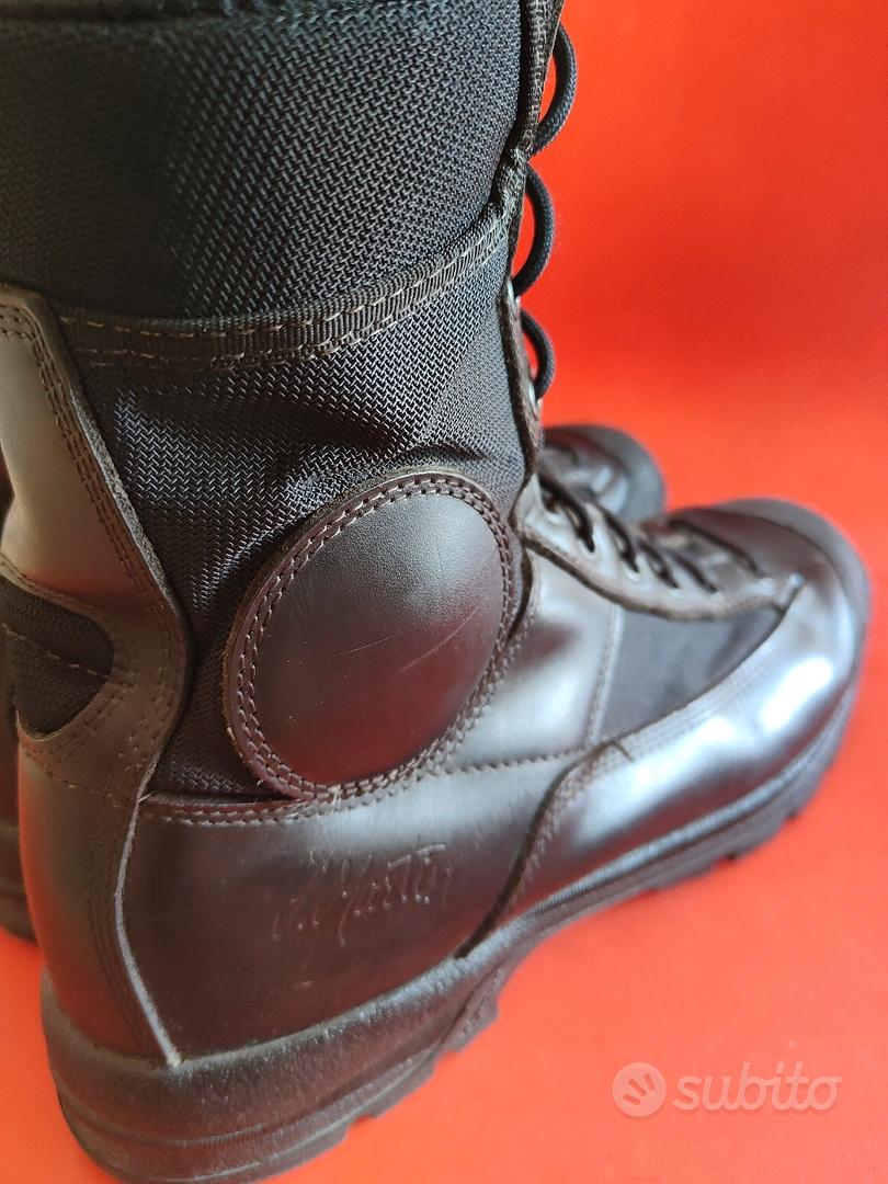 Anfibi San Martin 43 Abbigliamento e Accessori In vendita a Palermo