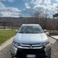 MITSUBISHI OUTLANDER  SUV  2.2 DI-D 4WD -