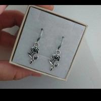 orecchini con la rosa in argento