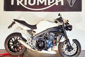 Triumph speed triple 1050
