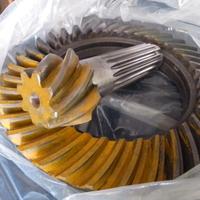 Coppia conica posteriore con 8 e 38 denti per trat