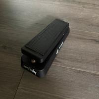 Pedali per chitarra Boss RC-2 e Dunlop Cry Baby
