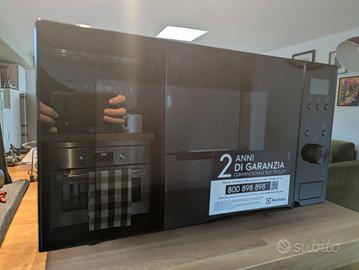 Forno a microonde Electrolux - come nuovo! 