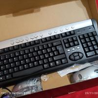 Tastiera e mouse PC wireless 