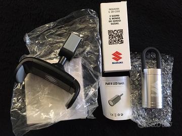 Accessori ufficiali suzuki torcia porta cellulare