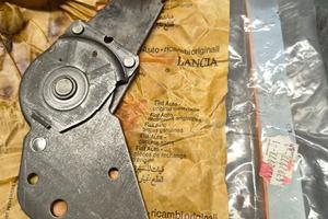 Lancia Delta regolazione sedile dx ant.