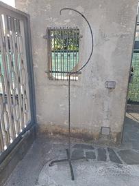 piedistallo  per gabbia in ferro battuto