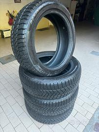 Gomme invernali  Pirelli Sottozero 3