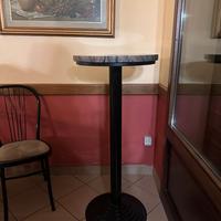 2 Tavolini da bar con piano in marmo grigio e rosa