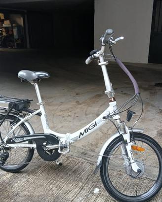 Bicicletta pedalata assistita