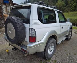 TOYOTA Land Cruiser - 2001