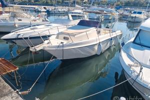 Barca walkaround 26 piedi