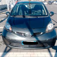 TOYOTA Aygo 1.0 benz 5 porte neopatentati PERFETTA