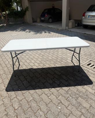 Tavolo richiudibile da giardino
