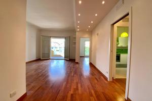 3 Vani con terrazzino (Via Battello)