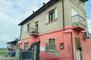 Privato vende casa Copparo