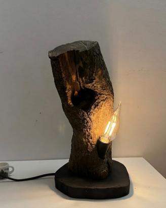 Lampada rustica in vero legno di Ulivo