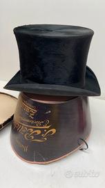 Antico cappello con scatola 