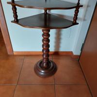 Mobiletto d’angolo in legno