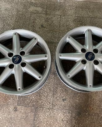 Cerchi in lega Ford Fiesta R16