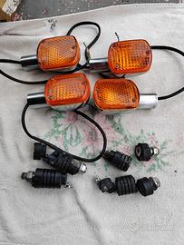 Frecce direzionali per motociclo.