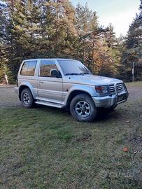 Mitsubishi Pajero 1992