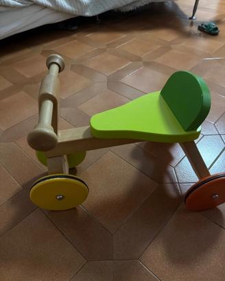 Triciclo in legno