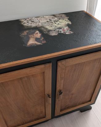 madia restaurata piccola credenza 