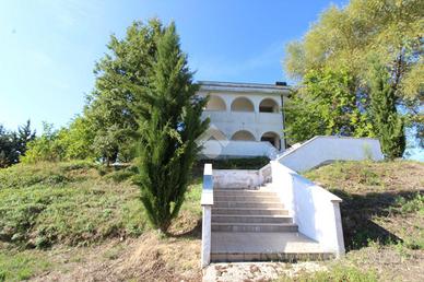 3 LOCALI A FERRAZZANO