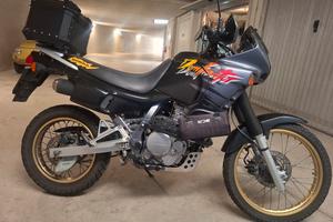 Honda Dominator 650
