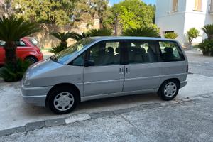 Autovettura monovolume