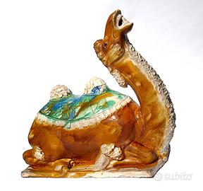Grande ceramica Sancai in stile Dinastia Tang