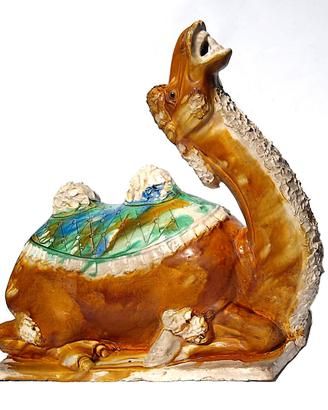 Grande ceramica Sancai in stile Dinastia Tang