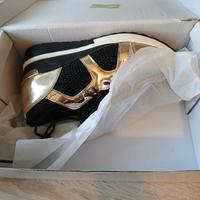 Scarpe da ginnastica da donna in metallo dorato