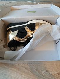 Scarpe da ginnastica da donna in metallo dorato