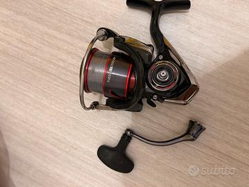 Mulinello Daiwa 20 FUEGO LT 2500-XH