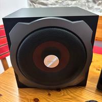Subwoofer con set altoparlanti