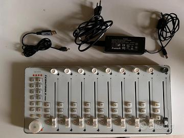 ICON I-Controls Pro mixer motorizzato MIDI