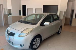 Toyota Yaris 1.4 D-4D 5 porte Sol