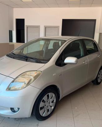 Toyota Yaris 1.4 D-4D 5 porte Sol