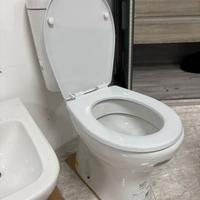 WC SINGOLO CON CASSETTA