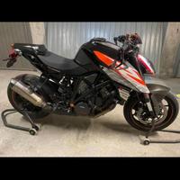 Ktm 1290 super duke R