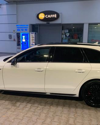 AUDI A4 QUATTRO S-LINE SPORT