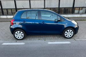 Toyota Yaris 1.3 5 porte anno 2006 COME NUOVA